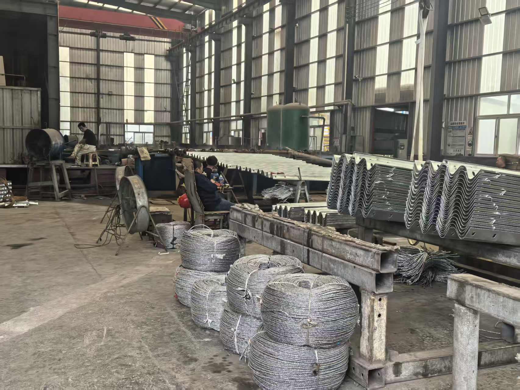 文昌市波形护栏板三波波形护栏 - 价格